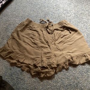Olive, Flare shorts